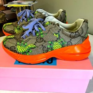 Men’s Gucci sneakers